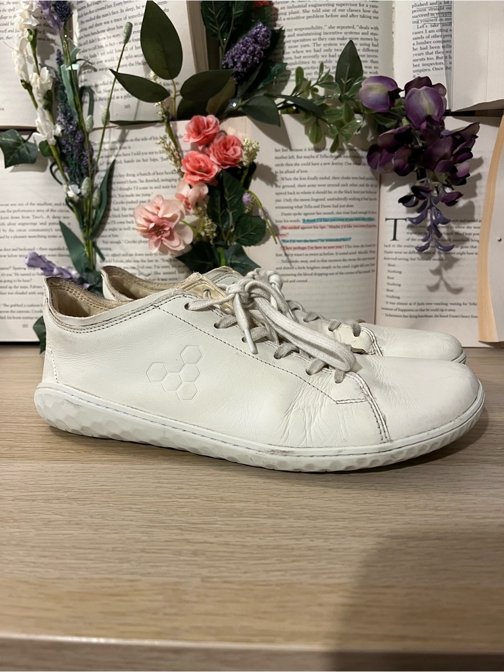 Vivo Barefoot White Leather Lace-Up Women's Sneakers